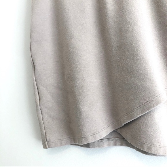 Aritzia Talula Tulip Skirt - Picture 2 of 6